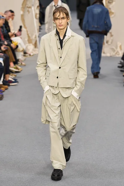 Look 53